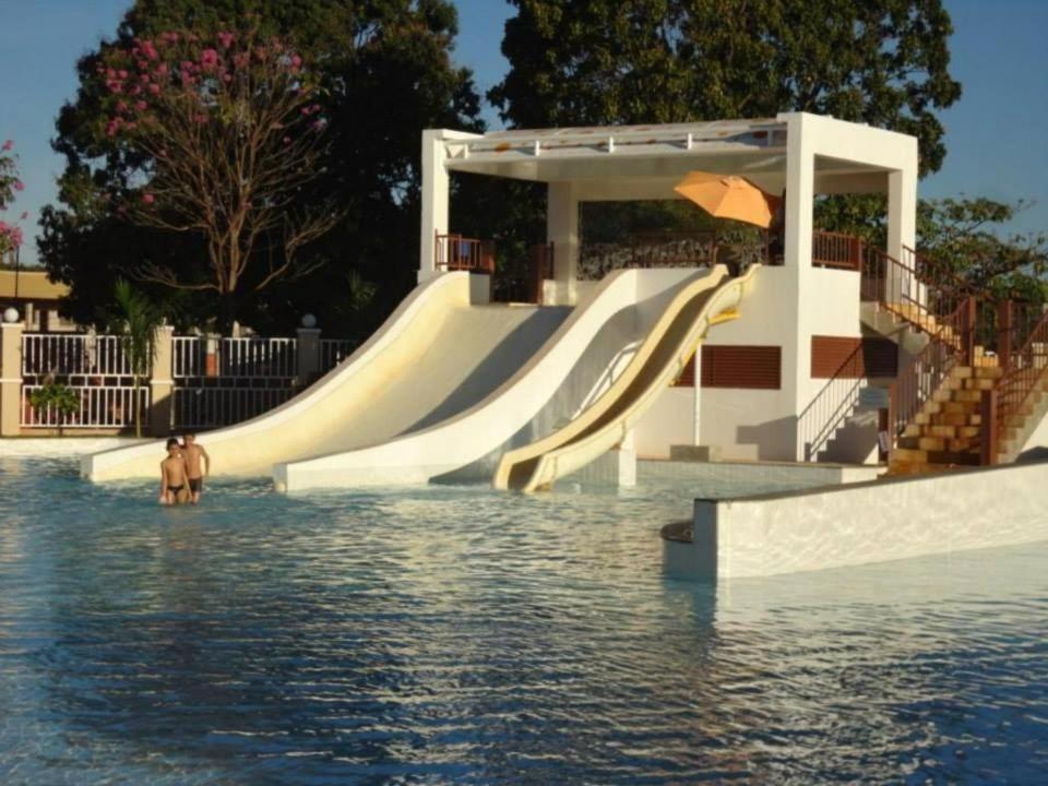 Lacqua diroma com fogão, geladeira, micro-ondas, Park aquático 24h, acomoda até 5 pessoas Caldas Novas Extérieur photo