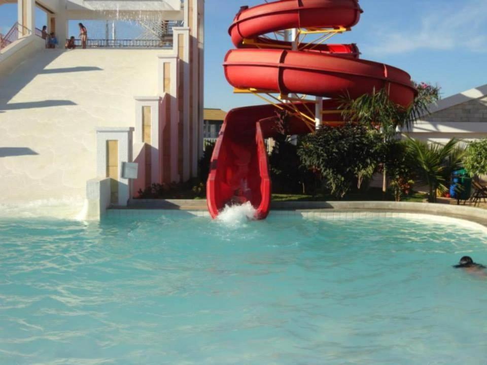 Lacqua diroma com fogão, geladeira, micro-ondas, Park aquático 24h, acomoda até 5 pessoas Caldas Novas Extérieur photo
