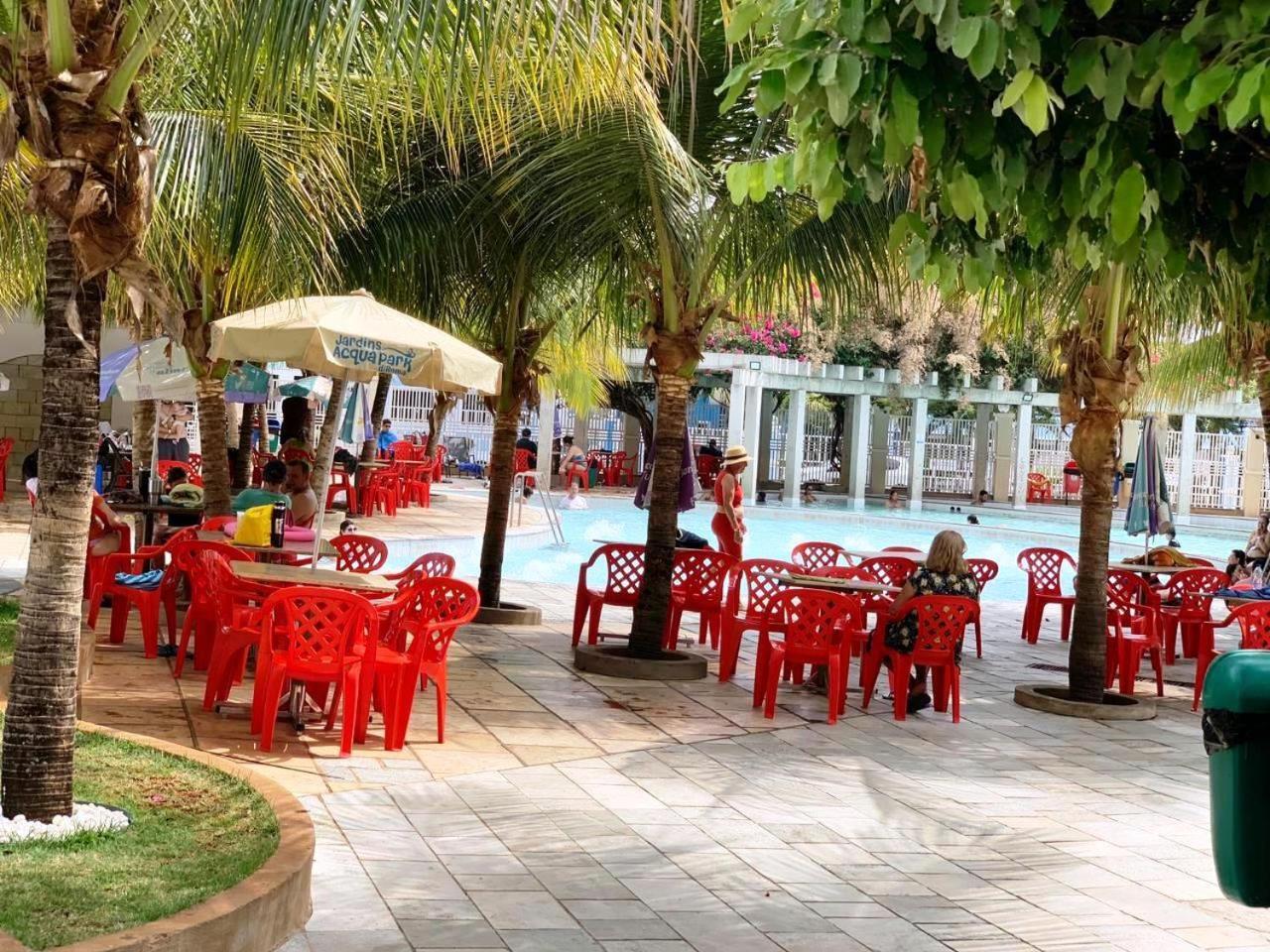 Lacqua diroma com fogão, geladeira, micro-ondas, Park aquático 24h, acomoda até 5 pessoas Caldas Novas Extérieur photo
